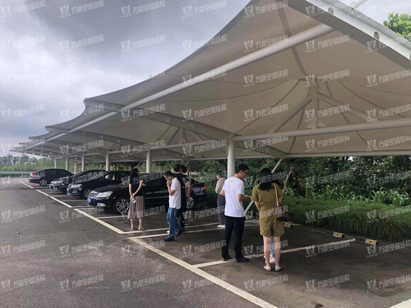 張拉膜車棚造價(jià)和哪些因素有關(guān)?降低張拉膜車棚造價(jià)的方法有哪些? 張拉膜車棚造價(jià)和哪些因素有關(guān)?降低張拉膜車棚造價(jià)的方法有哪些?