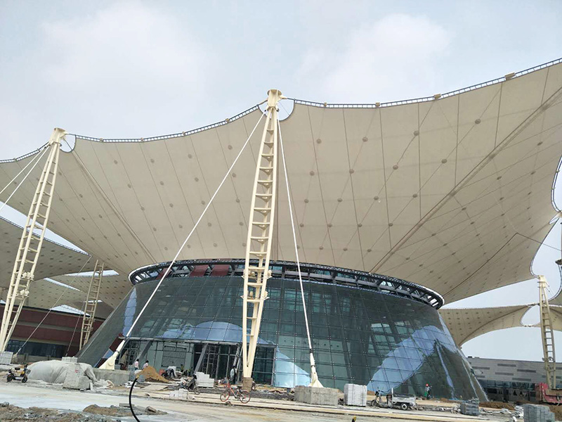 PTFE膜結構屋面有哪些特點？為什么PTFE膜結構屋面如此受歡迎？