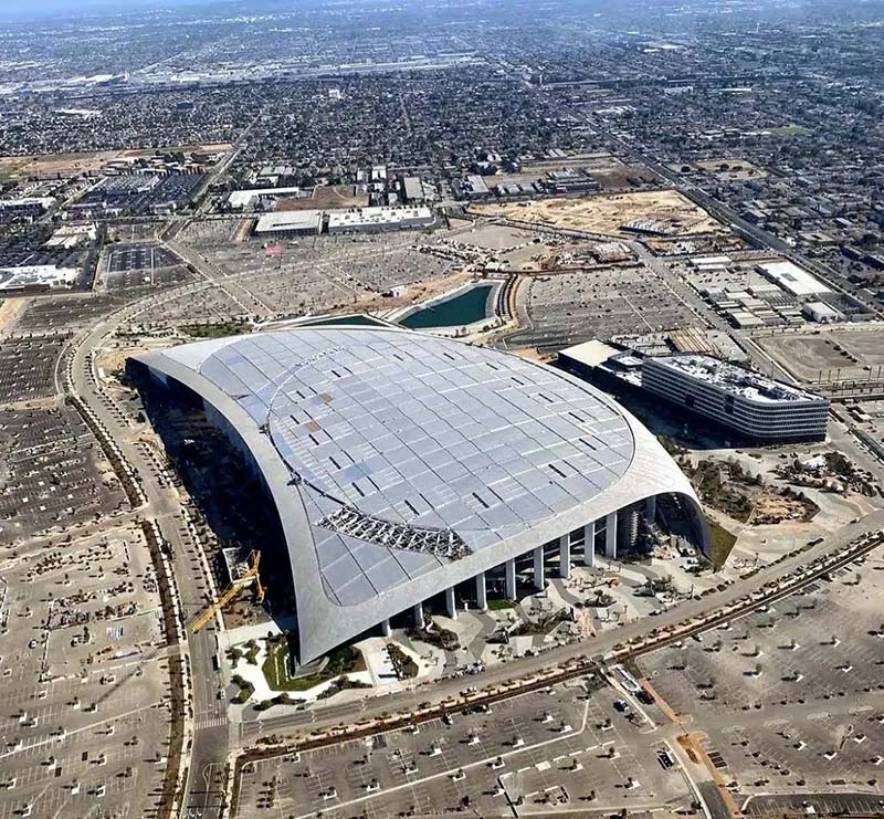 別具一格的 SoFi 體育場(chǎng)