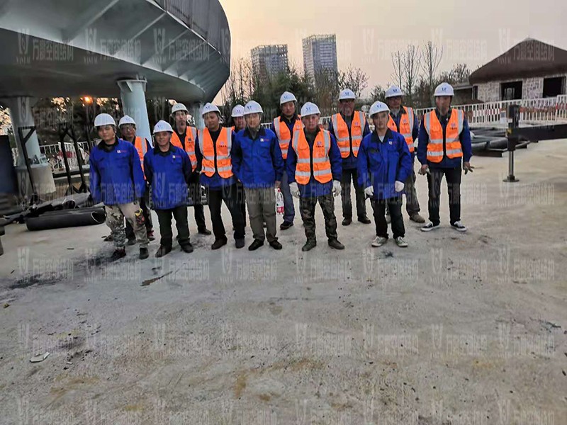 威海經(jīng)貿(mào)交流中心工程-大貝殼項(xiàng)目鋼結(jié)構(gòu)施工中 威海經(jīng)貿(mào)交流中心工程-大貝殼項(xiàng)目鋼結(jié)構(gòu)施工中