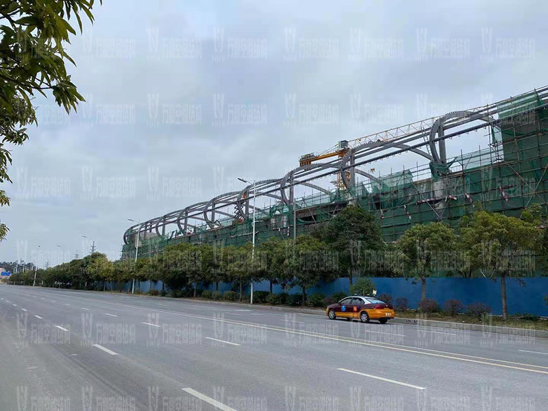 清遠磁懸浮項目蓮湖車站鋼-膜結構工程鋼結構接近尾聲