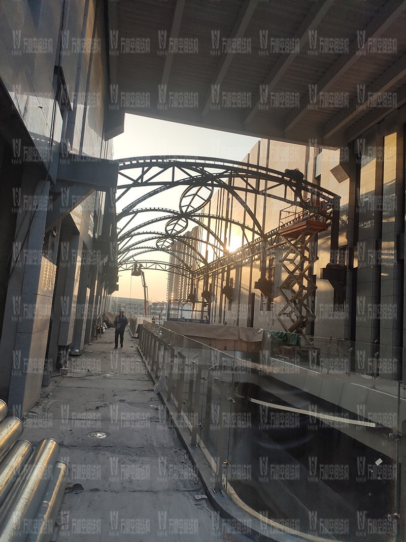 新泰卓越·財富廣場膜結構項目竣工 新泰卓越·財富廣場膜結構項目竣工