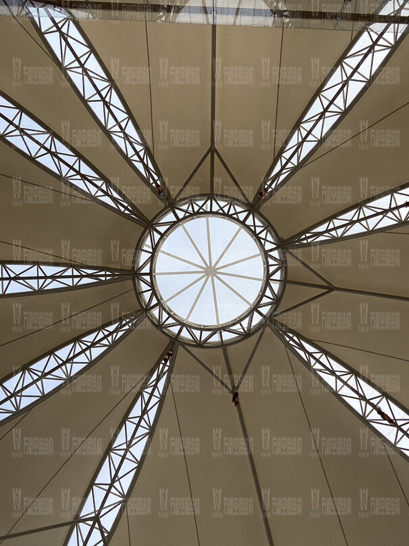 新泰卓越·財富廣場膜結構項目竣工 新泰卓越·財富廣場膜結構項目竣工