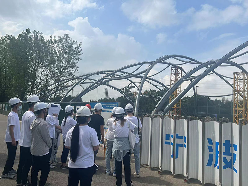 萬豪空間結構員工到寧波諾丁漢大學室外運動膜結構項目學習交流