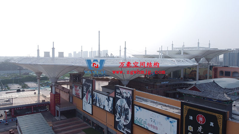 山東聊城萬達小鎮七彩祥云PTFE膜結構項目