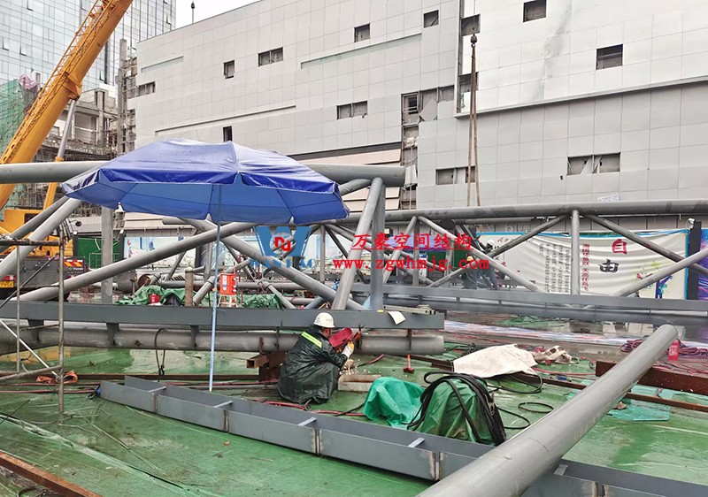 明宇廣場6號地塊商業（萬達廣場）改造項目鋼膜結構ETFE蓋頂天幕工程開始施工