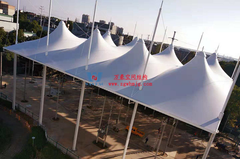 膜結(jié)構(gòu)工程抗風能力強不強 膜結(jié)構(gòu)工程抗風能力強不強