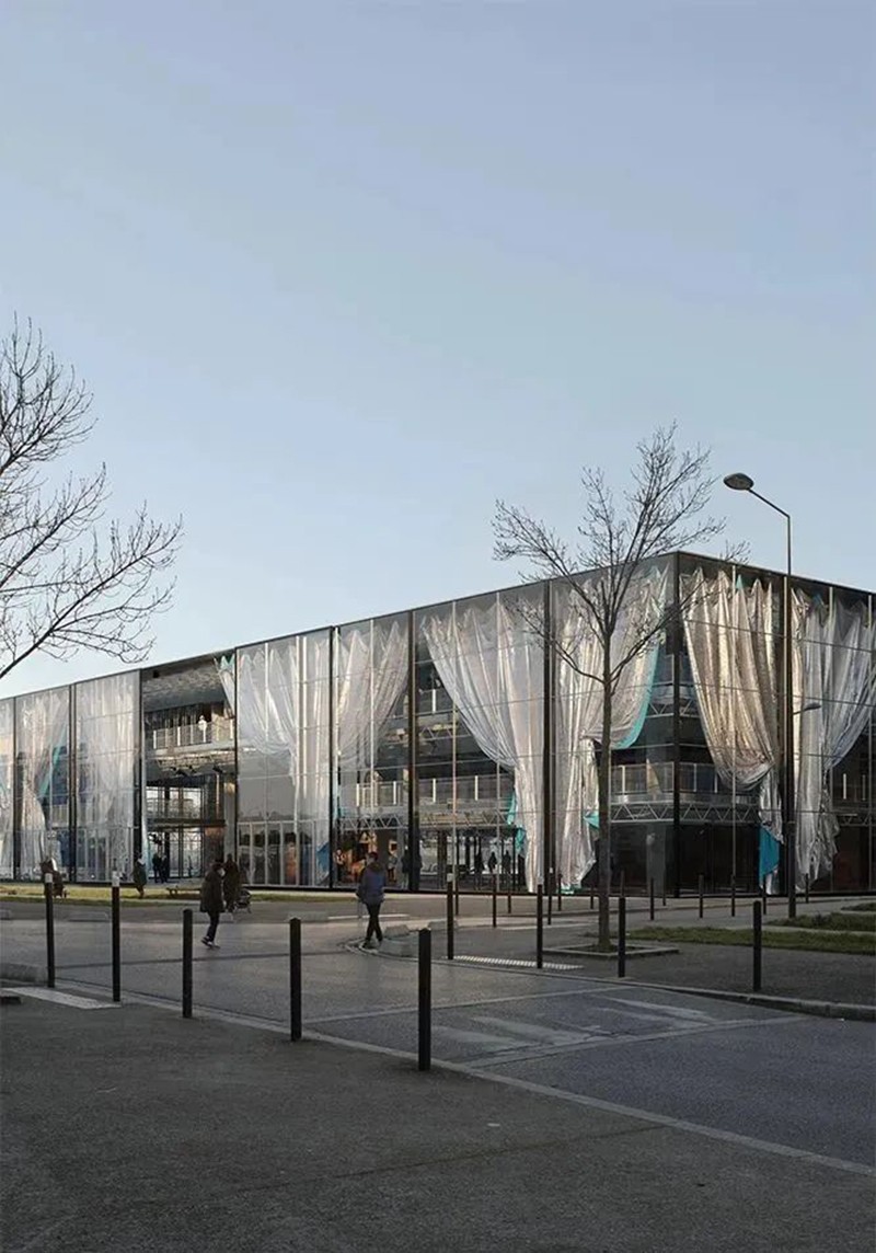 又要透光，又要遮陽