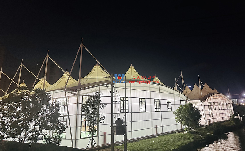 封閉式ptfe膜結構籃球館來了