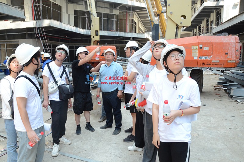 嘉興長安里ETFE氣枕鋼膜結構頂棚工程現場學習觀摩會