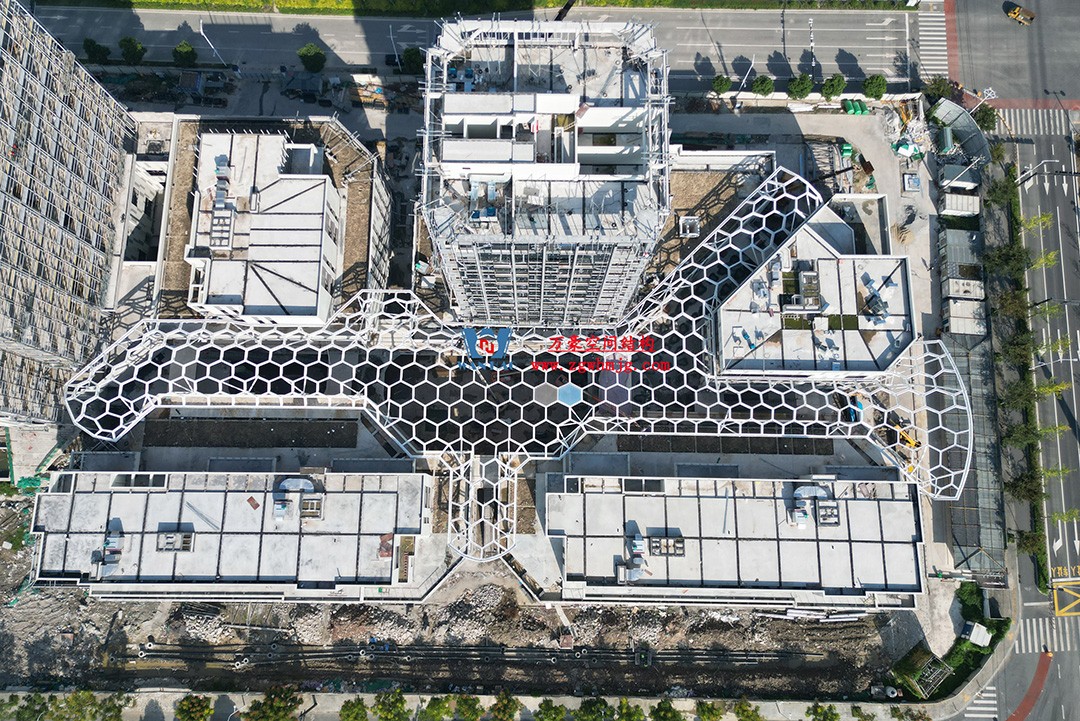 賦含夢(mèng)幻色彩的商業(yè)街膜結(jié)構(gòu)天幕，即將閃亮登場(chǎng)！