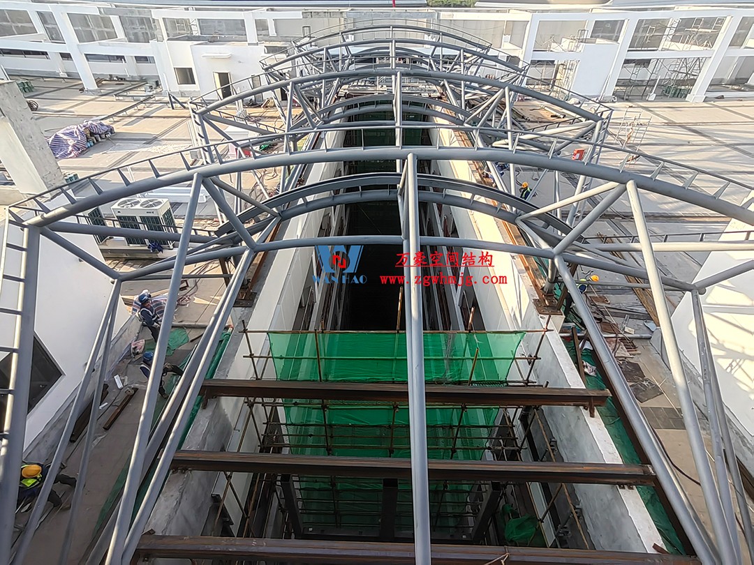 全力以赴高效推進項目施工,高質量完成建設任務 全力以赴高效推進項目施工,高質量完成建設任務