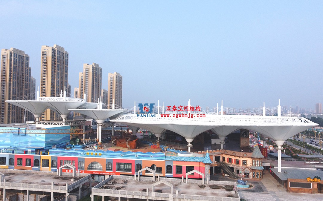 有骨骼、有皮膚的PTFE膜結(jié)構(gòu)建筑 有骨骼、有皮膚的PTFE膜結(jié)構(gòu)建筑