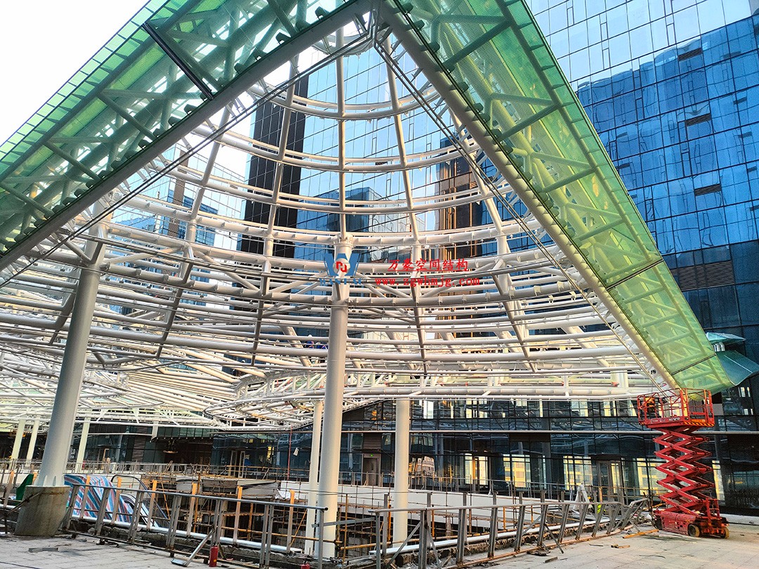 博多森谷項目中庭鋼膜結構工程 博多森谷項目中庭鋼膜結構工程