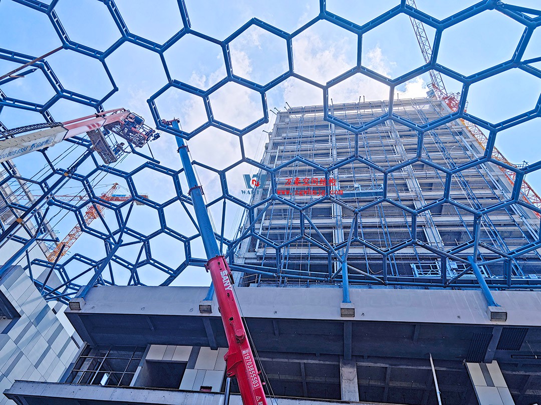 已完工，這個ETFE氣枕商業天幕閃亮登場！