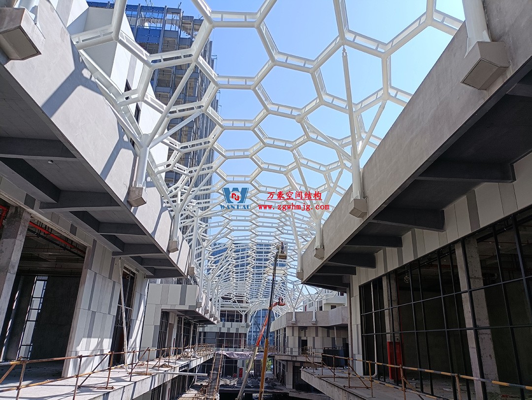 已完工，這個ETFE氣枕商業天幕閃亮登場！