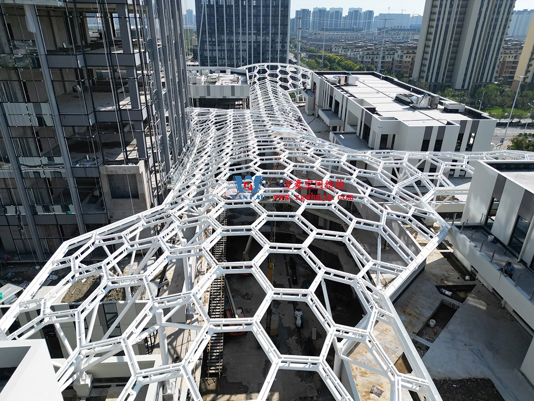 已完工，這個ETFE氣枕商業天幕閃亮登場！