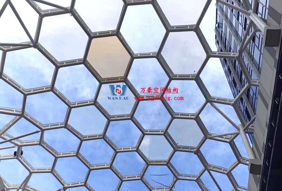 已完工，這個ETFE氣枕商業天幕閃亮登場！