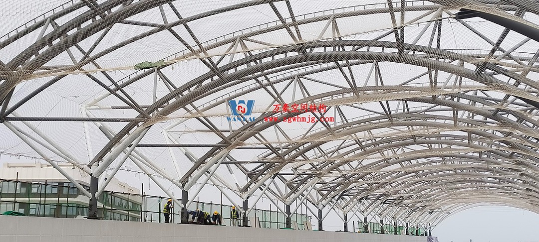 施工加速，這個(gè)PTFE膜結(jié)構(gòu)天幕即將完工！