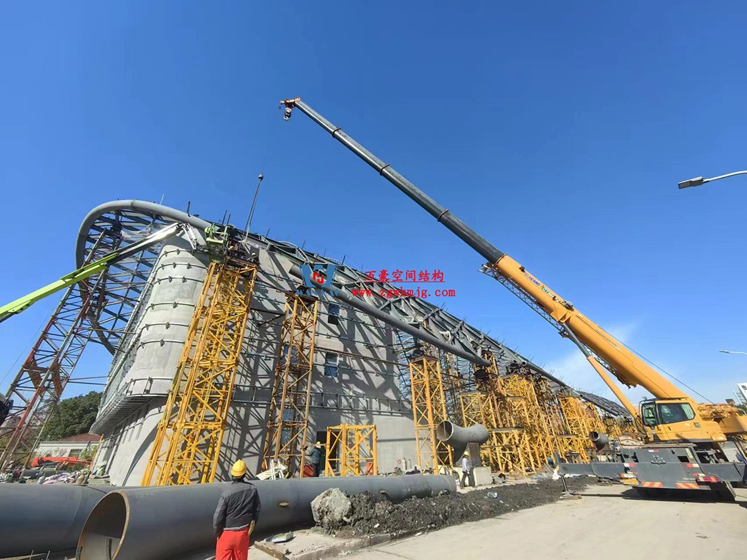 上海工程技術(shù)大學(xué)松江校區(qū)風(fēng)雨操場ETFE膜結(jié)構(gòu)工程 上海工程技術(shù)大學(xué)松江校區(qū)風(fēng)雨操場ETFE膜結(jié)構(gòu)工程