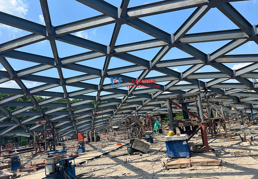 上海工程技術(shù)大學(xué)松江校區(qū)風(fēng)雨操場ETFE膜結(jié)構(gòu)工程 上海工程技術(shù)大學(xué)松江校區(qū)風(fēng)雨操場ETFE膜結(jié)構(gòu)工程