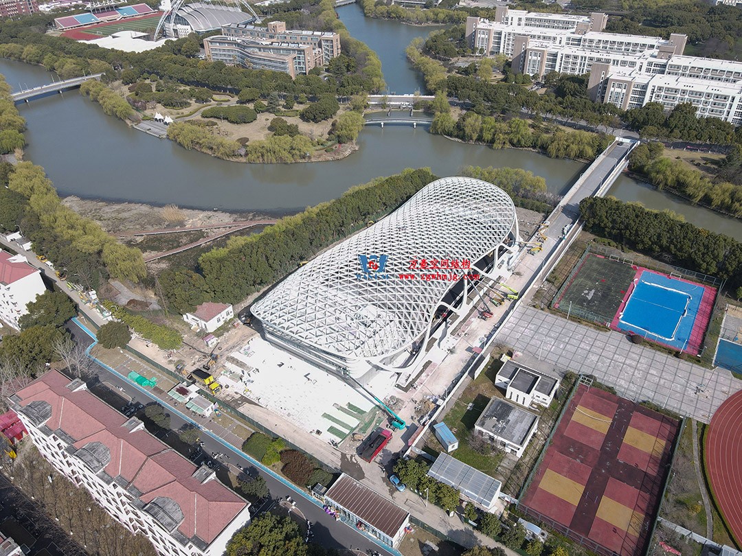 上海工程技術(shù)大學(xué)松江校區(qū)風(fēng)雨操場ETFE膜結(jié)構(gòu)工程 上海工程技術(shù)大學(xué)松江校區(qū)風(fēng)雨操場ETFE膜結(jié)構(gòu)工程