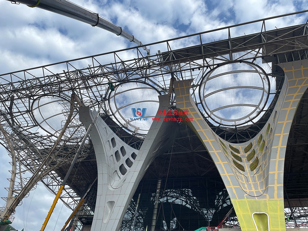 重慶東站站房正在加速建設，全力繪就項目新篇章