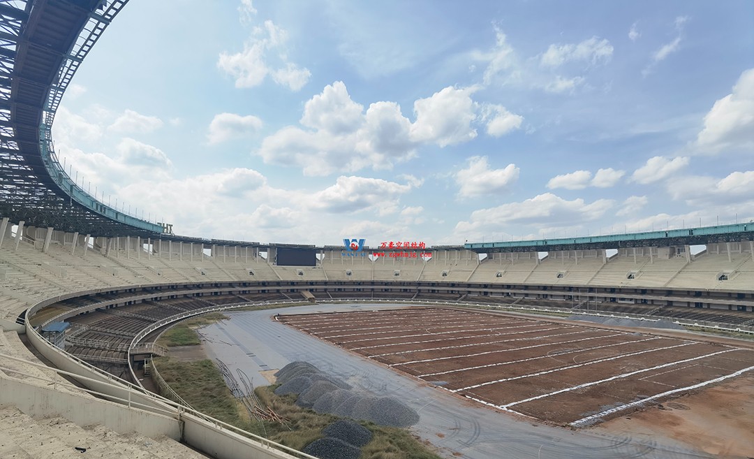 肯尼亞(非洲杯)足球體育場(chǎng)PTFE鋼膜結(jié)構(gòu)屋面火熱施工中 肯尼亞(非洲杯)足球體育場(chǎng)PTFE鋼膜結(jié)構(gòu)屋面火熱施工中