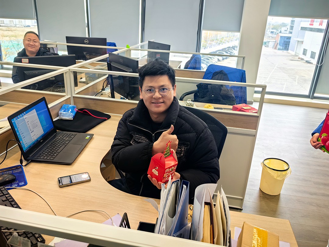 關愛員工,愛在萬豪|暖心平安夜,傳遞“蘋”安幸福 關愛員工,愛在萬豪|暖心平安夜,傳遞“蘋”安幸福