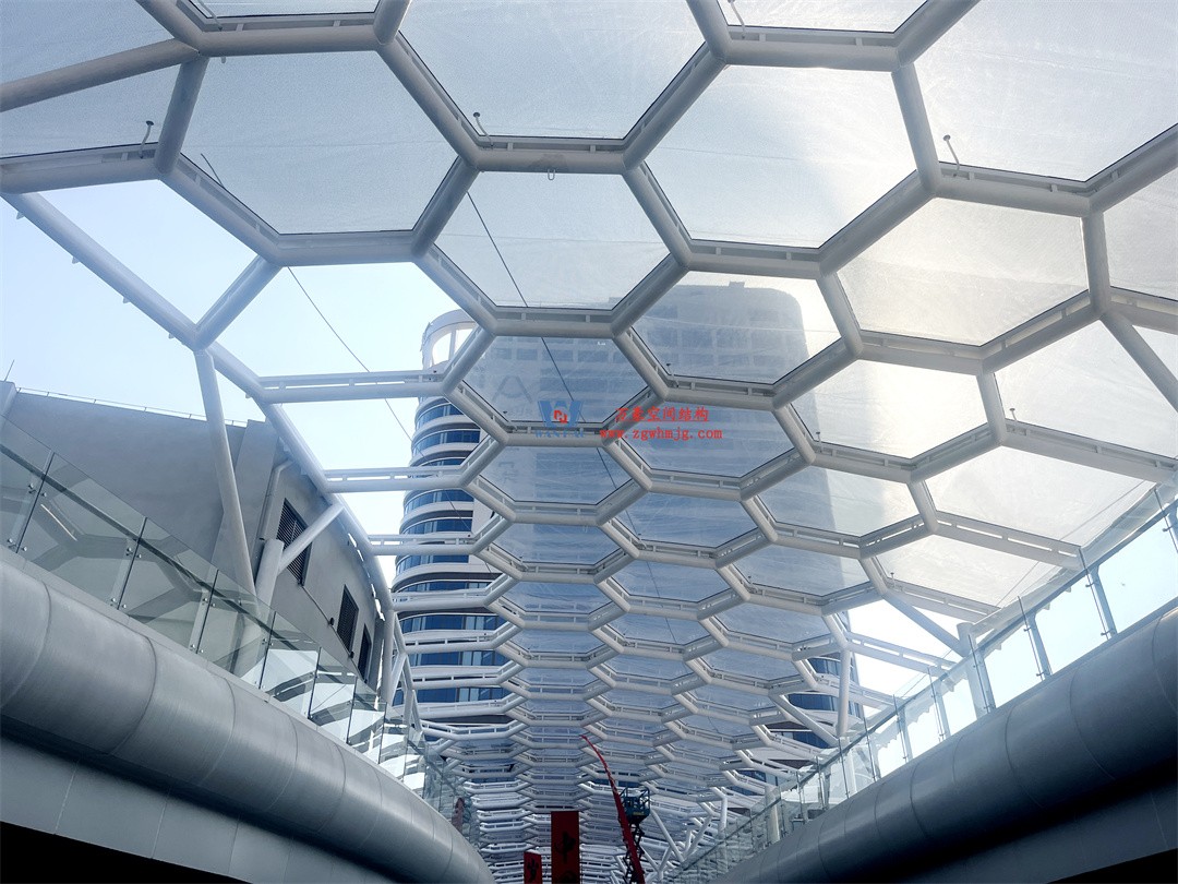 茂名總匯天街ETFE氣枕商業天幕,打造光影藝術“場景” 茂名總匯天街ETFE氣枕商業天幕,打造光影藝術“場景”