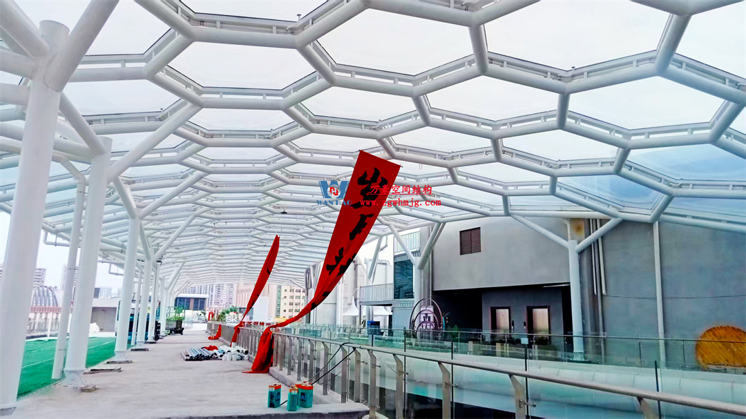 茂名總匯天街ETFE氣枕商業天幕,打造光影藝術“場景” 茂名總匯天街ETFE氣枕商業天幕,打造光影藝術“場景”