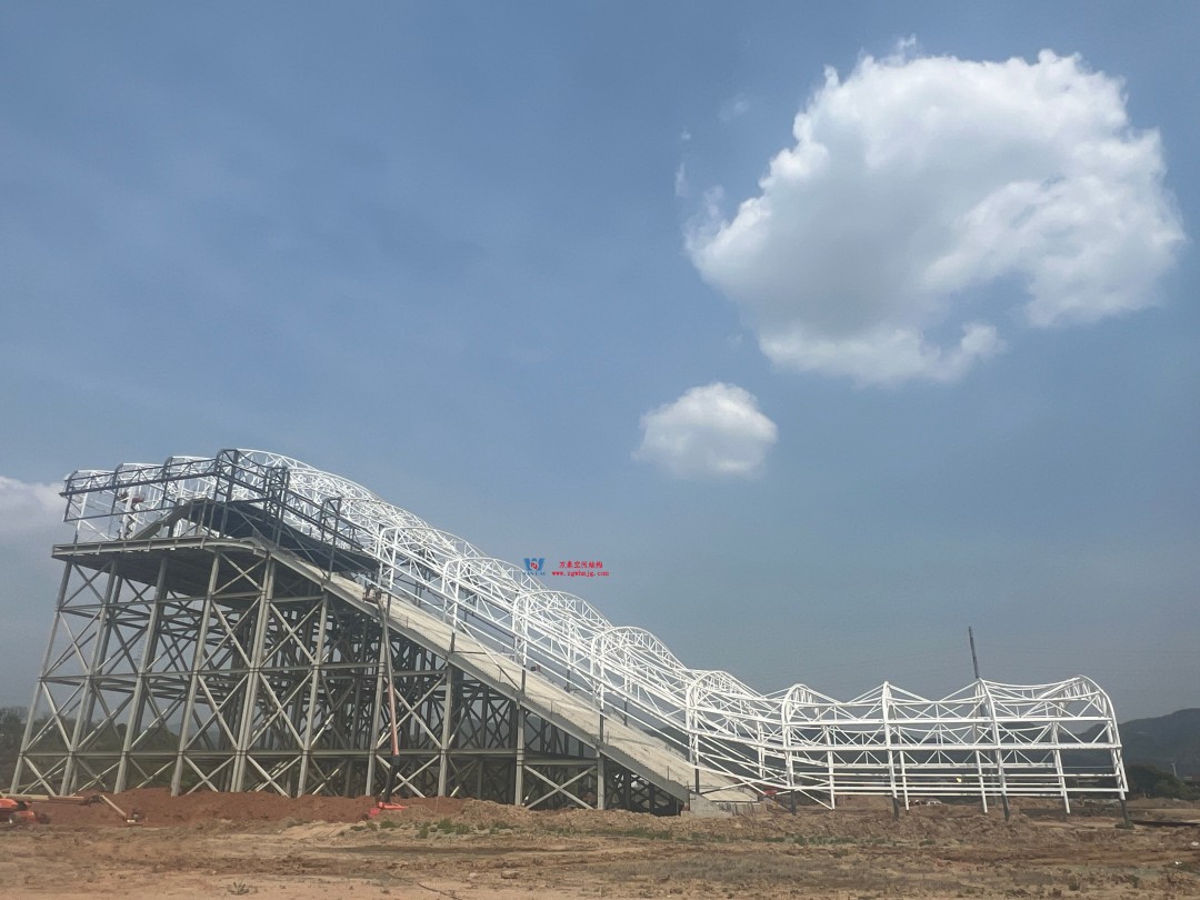 馭風逐沙,織就賽道美學——比亞迪紹興嵊州賽車場干拔沙坡觀景平臺鋼膜結構 馭風逐沙,織就賽道美學——比亞迪紹興嵊州賽車場干拔沙坡觀景平臺鋼膜結構