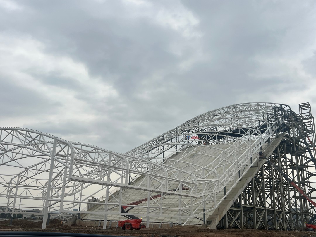 比亞迪紹興嵊州賽車場干拔沙坡觀景平臺鋼膜結構