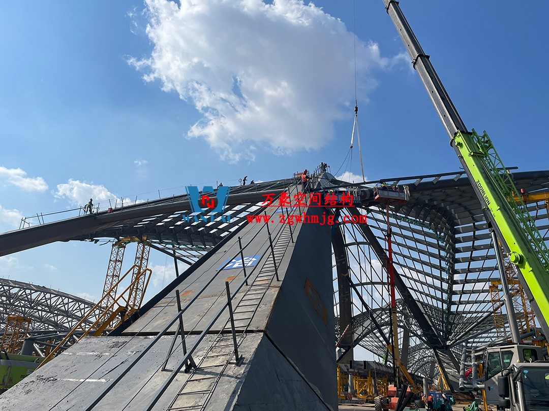 鄭州中原高鐵港數字展貿城鋼結構項目