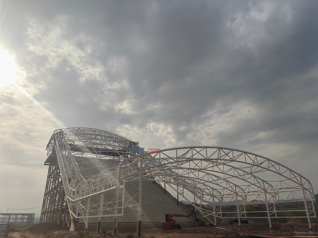 比亞迪紹興嵊州賽車場干拔沙坡觀景平臺鋼結構項目