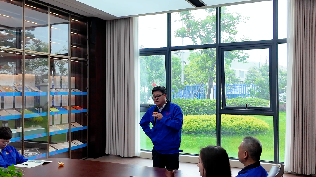 浙江萬豪空間結構集團有限公司隆重舉行“匠心傳承·共筑未來”師徒大會！