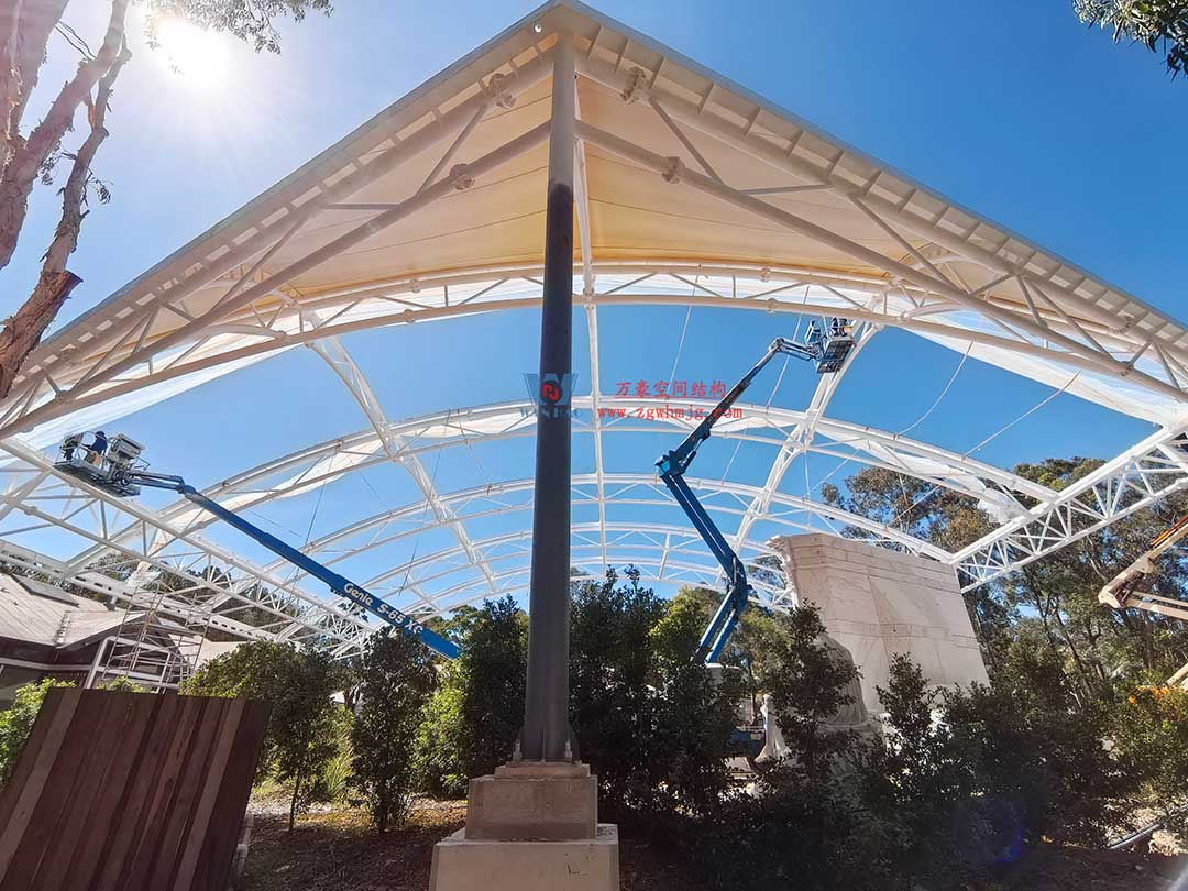 跨越山海的建筑新章！澳大利亞噴泉廣場天幕張拉正酣，雙膜科技賦能莊園建筑