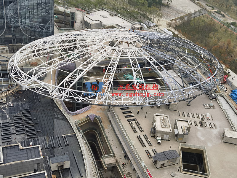 明宇廣場6號地塊商業（萬達廣場）改造項目鋼膜結構ETFE蓋頂天幕工程火熱施工中