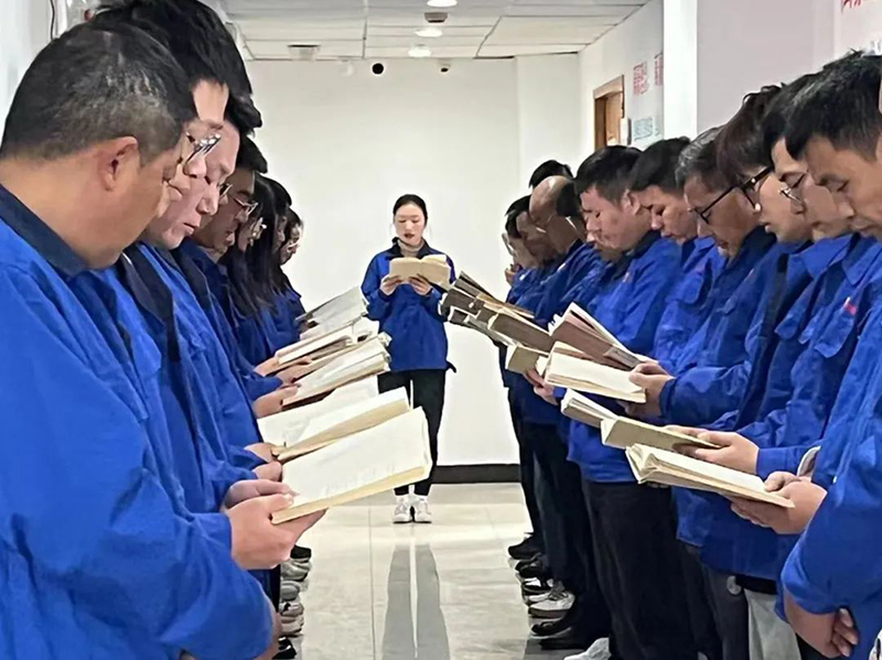 “一路堅(jiān)守·心手相牽”萬豪晨會開啟一天的工作