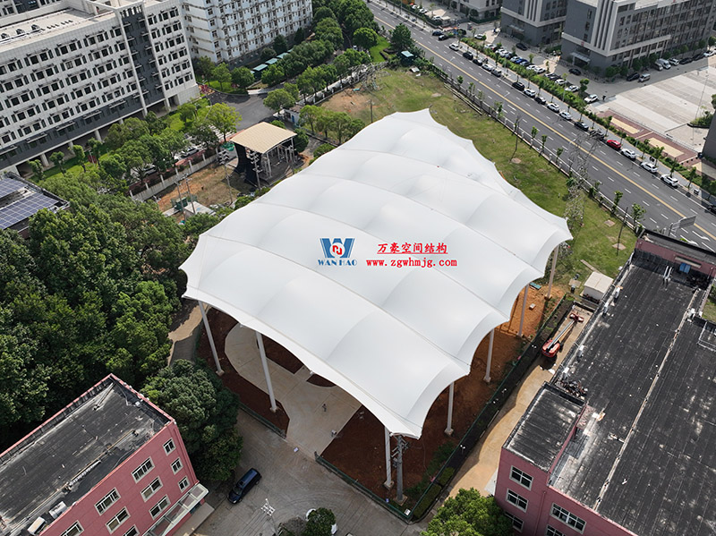 PTFE膜材在建筑中的特點及優勢