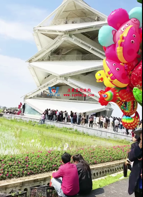 這個PTFE膜結(jié)構(gòu)景觀建筑火啦！