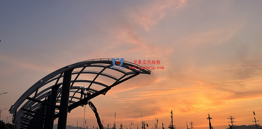 全面加速建設，創建優質精品工程