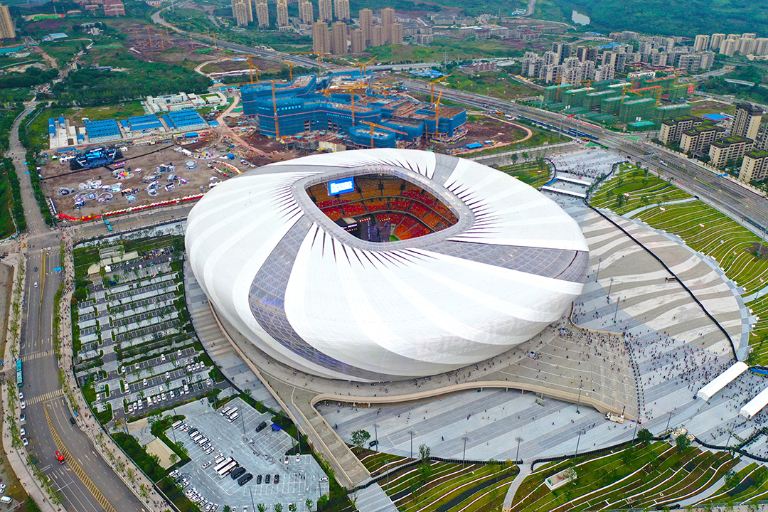 2026 中超球場巡禮?重慶篇｜身披 ETFE「科技薄紗」，龍興足球場點亮山城足球新未來！